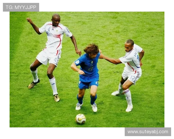 全球足球巨星汇聚一堂探秘100位外国足球明星的传奇故事与成就